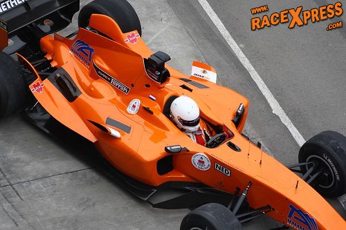 Robert Doornbos met witte helm/Foto Steve Corry